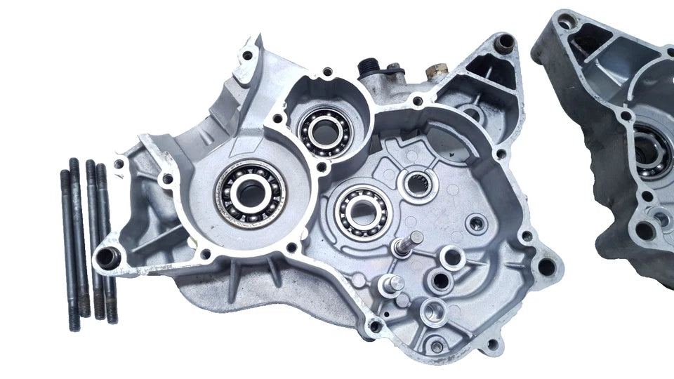 Carters moteur centraux AM6 Yamaha TZR 50 2005 Réf : 5WXE51500000