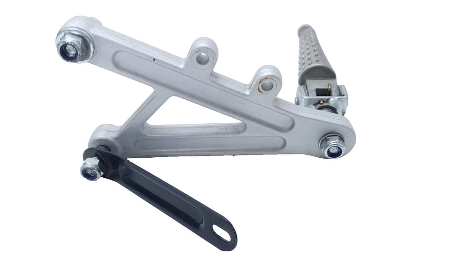 Repose pied avant droit Aprilia RS 50 2010 Réf : 00H01504121