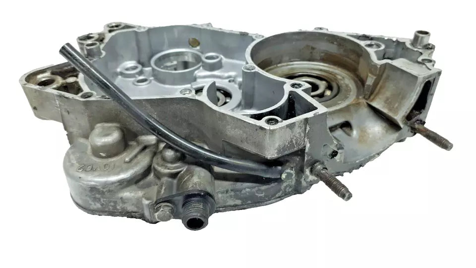 Carter moteur central droit Yamaha DT125LC 1987 n°10 Réf : 10V-15121-02-00