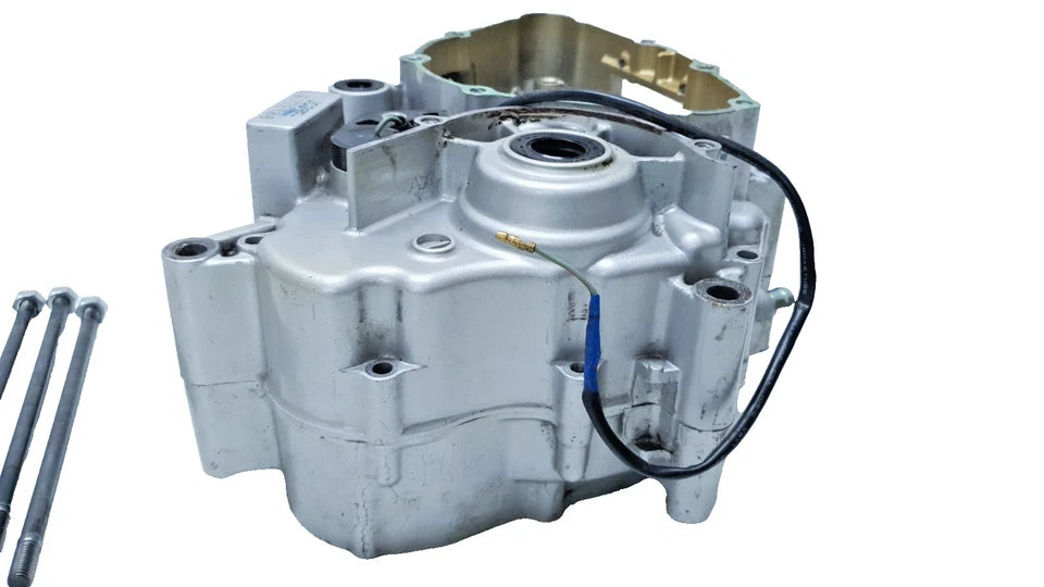 Carters moteur centraux Honda CBR 125 2007 Réf : 11100-KPP-860