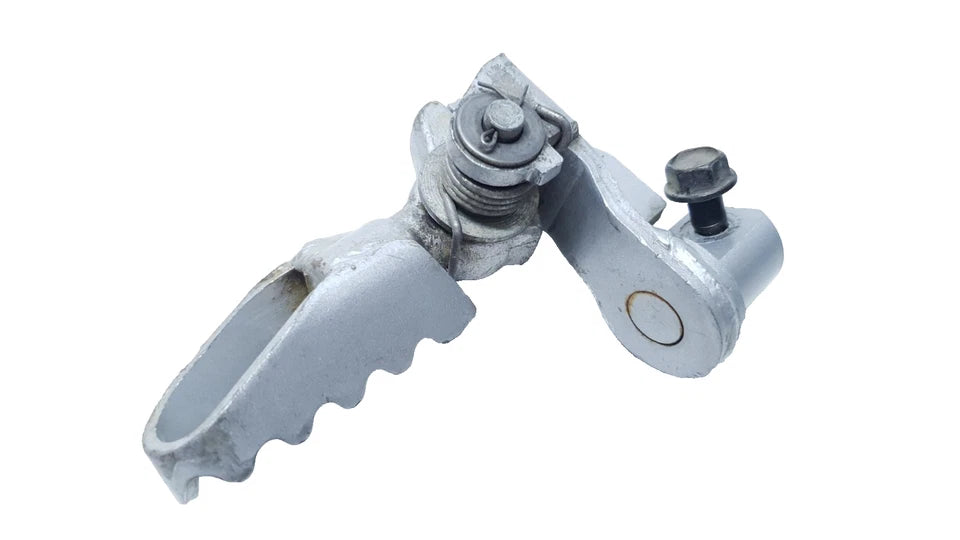 Repose-pied avant droit Kymco Stryker 125 2001