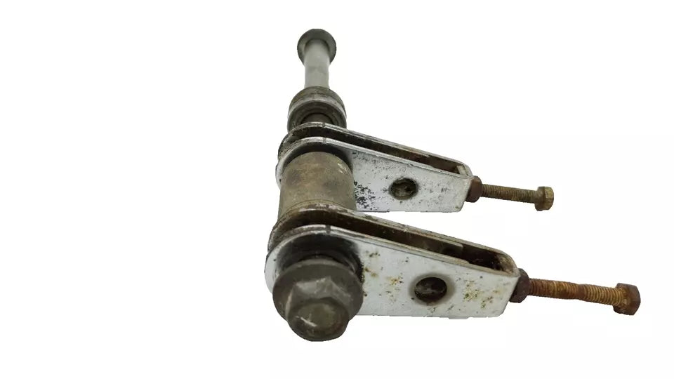 Axe de roue arrière Honda CB125T 1978 Réf : 42301-304-972