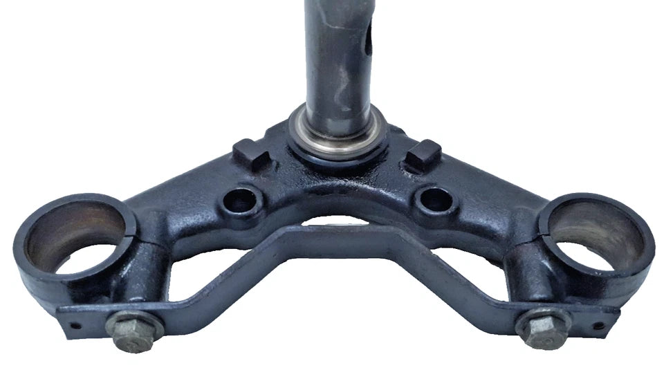Té de fourche inférieur Honda CM 125 T 1980 Réf : 53200-402-000ZA