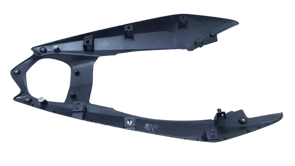 Coque arrière basse Honda CBF 125 2010 Réf : 77210-KWF-900ZF