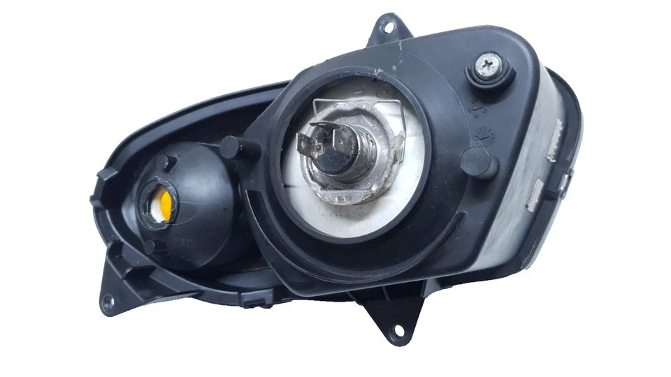 Phare avant droit Yamaha TZR 50 2008 n°4 Réf : 5WXH41100000