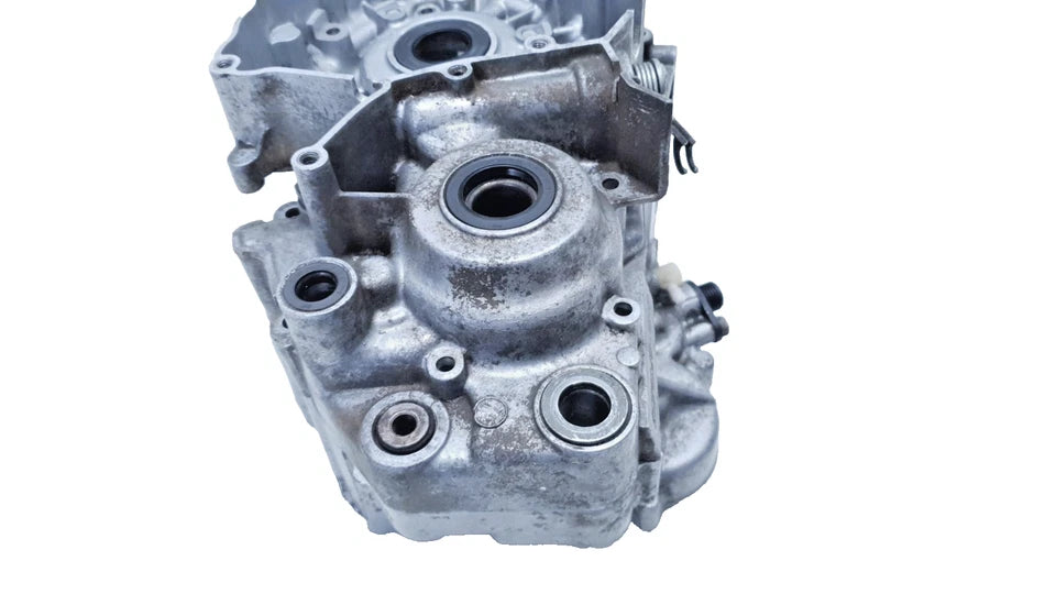 Carters moteur centraux Yamaha DT125R 1997 n°2 Réf : 3BN151110400