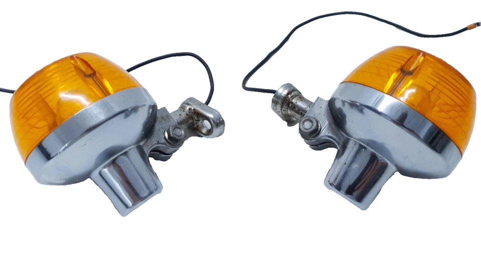 Clignotants avant Honda CM 125 T 1980 Réf : 33400-361-670