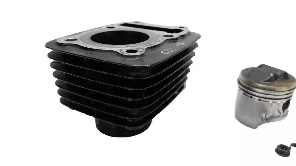 Cylindre & piston 57mm Suzuki 125 DR 1985 n°2 Réf : 11210-05211-0F0