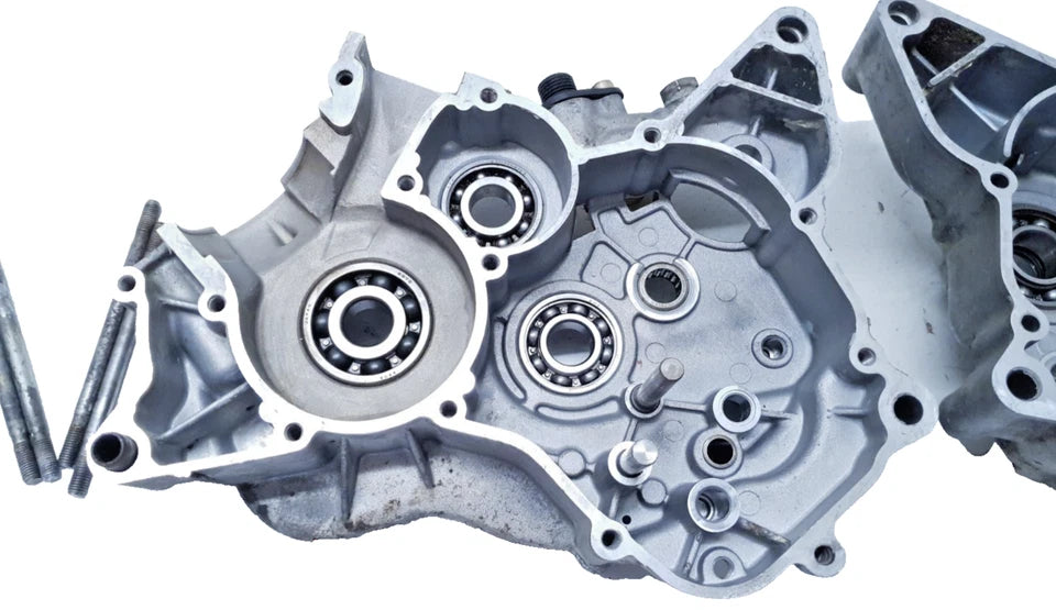 Carters moteur centraux AM6 Yamaha TZR 50 2004 Réf : 5WXE51500000