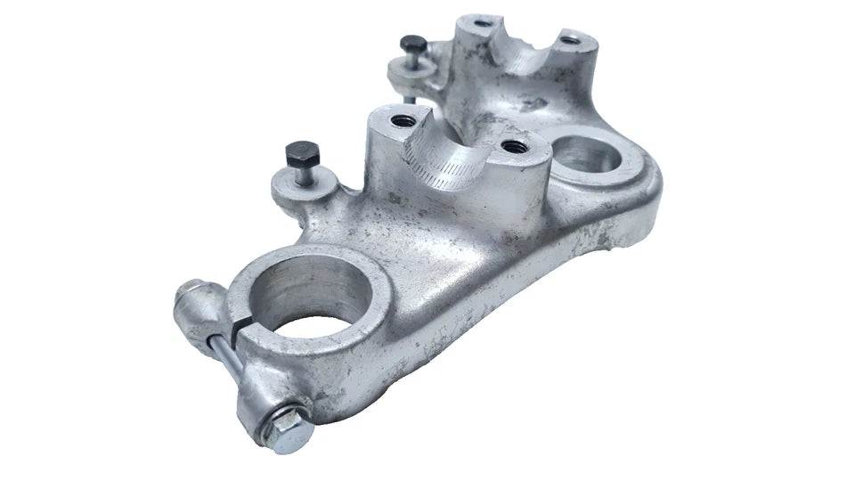 Té de fourche supérieur Honda CM 125 T 1980 Réf : 53231-402-000