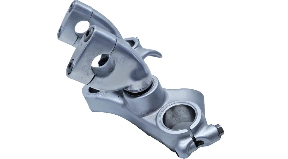 Té de fourche supérieur Yamaha XV 125 Virago 2000 Réf : 2UJW23410035