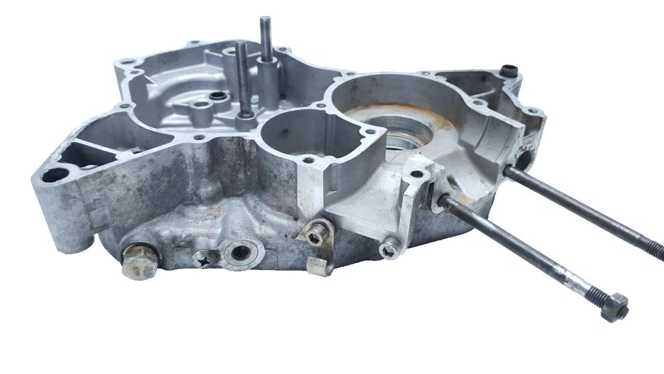 Carter moteur central droit Yamaha TZR 50 2008 n°3 Réf : 5WXE51501000