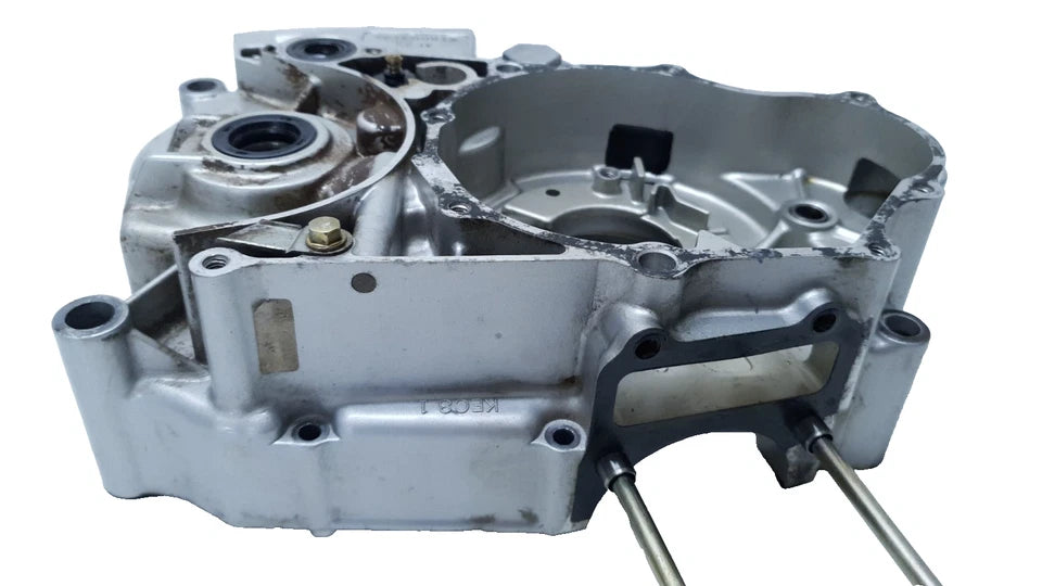 Carter moteur central gauche Kymco Stryker 125 2001