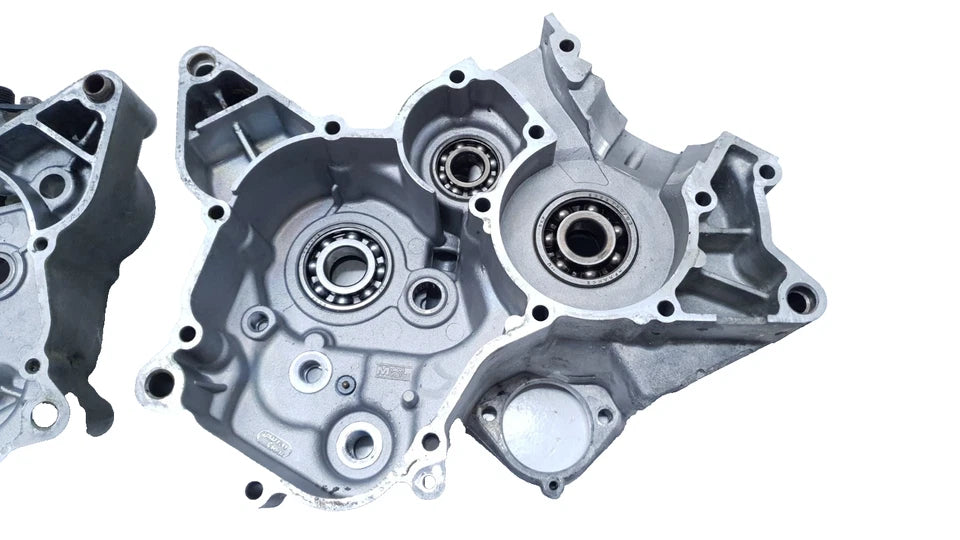 Carters moteur centraux AM6 Yamaha TZR 50 2005 Réf : 5WXE51500000
