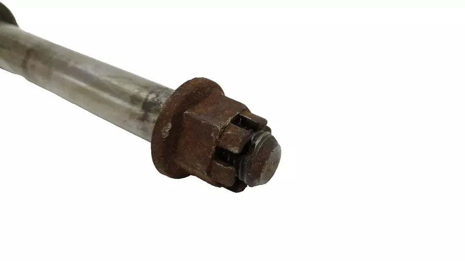 Axe de roue arrière Honda CB125T 1978 Réf : 42301-304-972