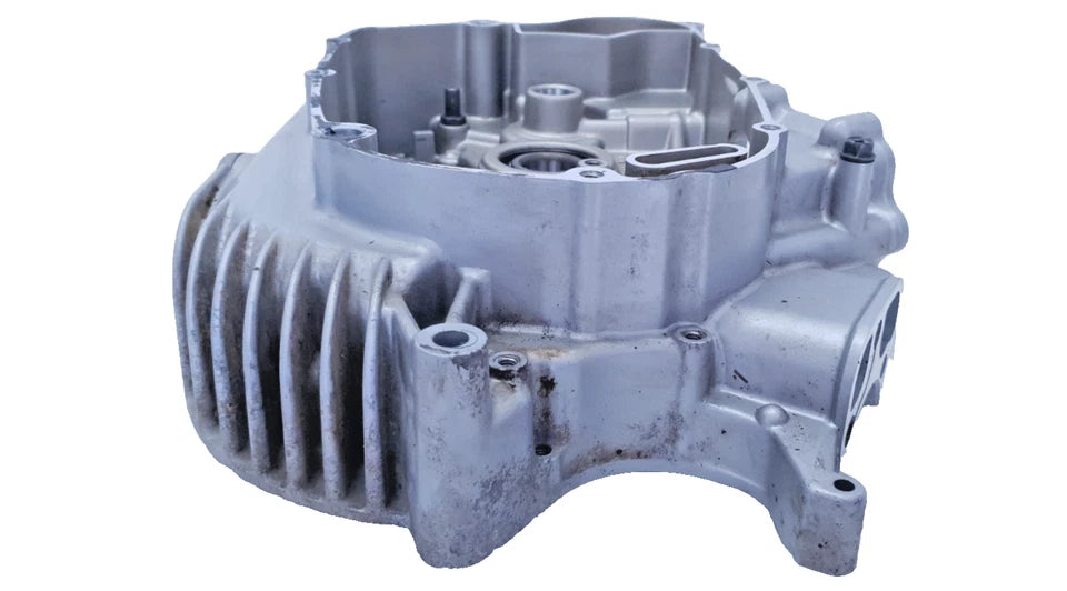 Carter moteur central droit Yamaha XV 125 Virago 2000 Réf : 2UJ151000200