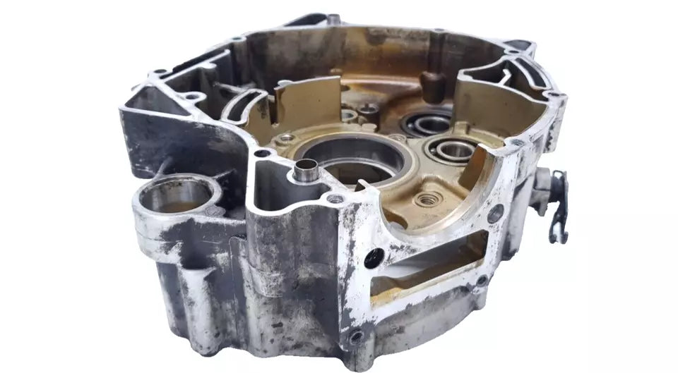 Carter moteur central gauche Yamaha YBR 125 2010 n°2 Réf : 5VL-W1510-11