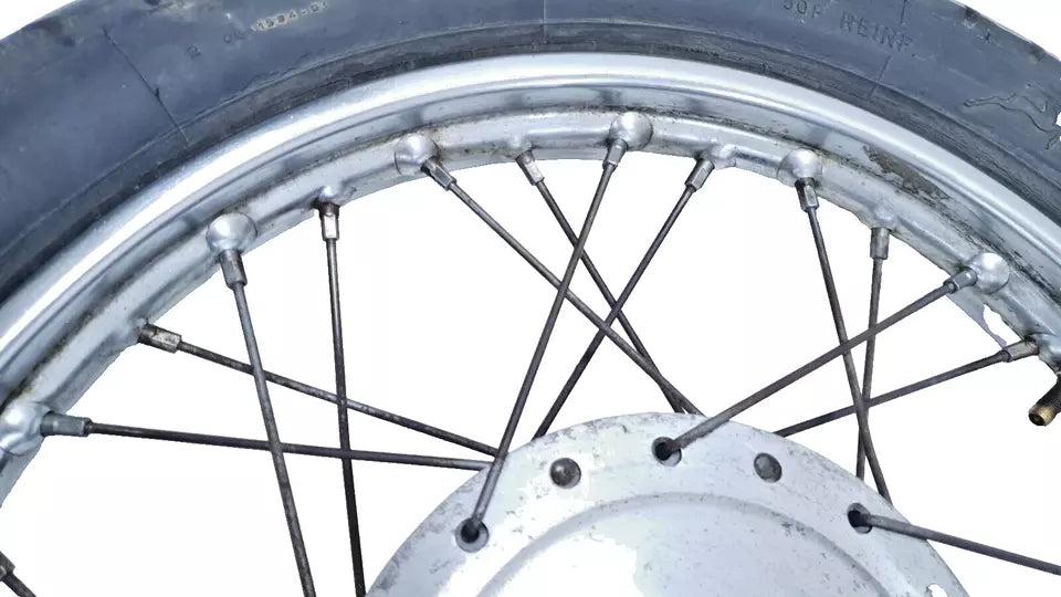 Roue avant Honda CM 125 T 1981 Réf : 44701-419-671