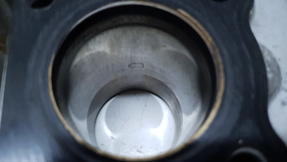 Cylindre et pistons 44mm Honda CA 125 Rebel 1997 Réf : 12100-KC2-681