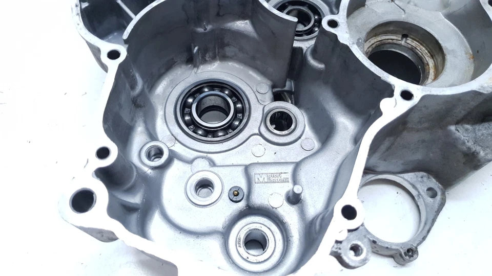 Carter moteur central gauche Yamaha TZR 50 2008 n°3 Réf : 5WXE51501000