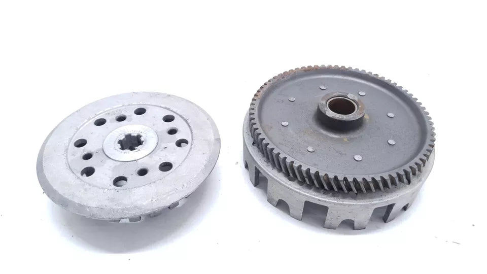 Cloche & noix d'embrayage Yamaha TZR 50 2002 Réf : 4YV-E6150-00-00
