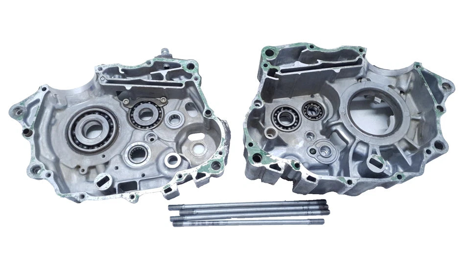 Carters moteur centraux Honda CLR 125 CityFly 2001 Réf : 11100-KFB-000