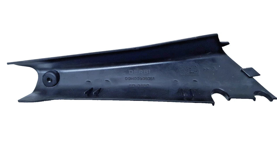 Carénage sous selle droit Aprilia RS 50 2008 Réf : 00H00508081