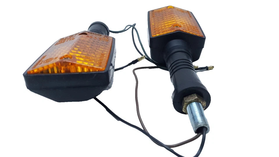 Clignotants avant Yamaha SR 125 1993 Réf : 3MW833101000