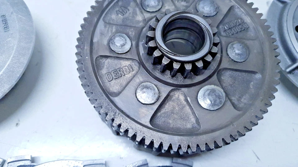 Embrayage Derbi Senda DRD X-Treme 50 2006 Réf : 847098