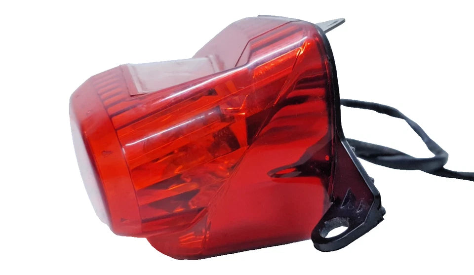 Feu arrière Honda CBF 125 2010 Réf : 33710-KWF-951