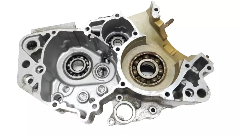 Carter moteur central gauche Yamaha TDR 125 2002 Réf : 3MB-15111-03