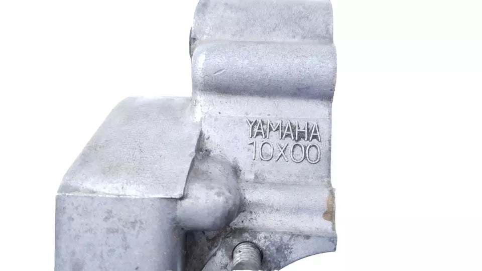 Carter moteur central gauche 2-2 Yamaha DT80LC 1985 Réf : 10X-15111-01-00