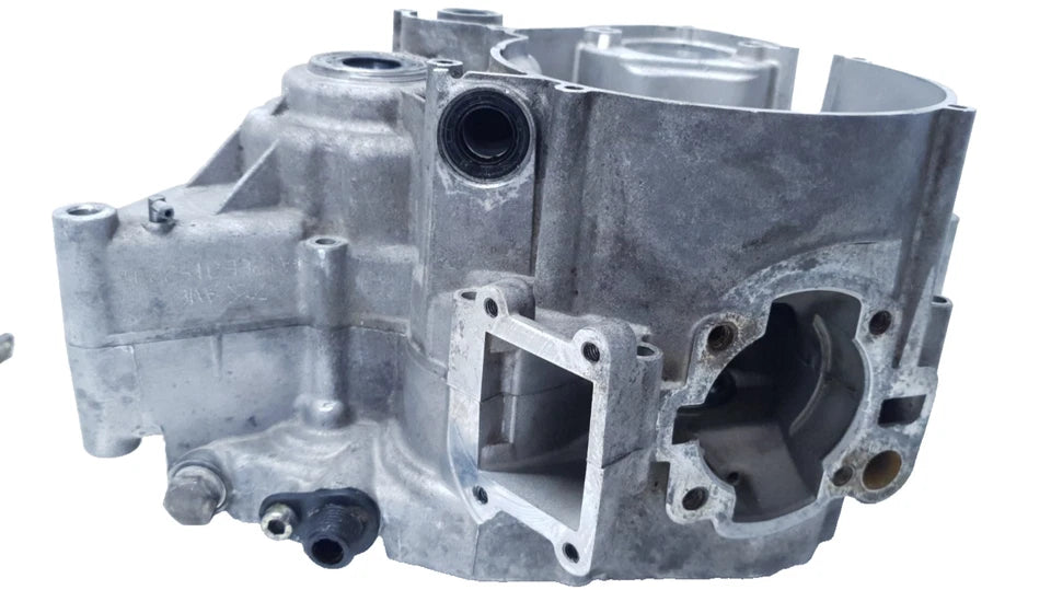 Carters moteur centraux AM6 Yamaha TZR 50 2004 Réf : 5WXE51500000