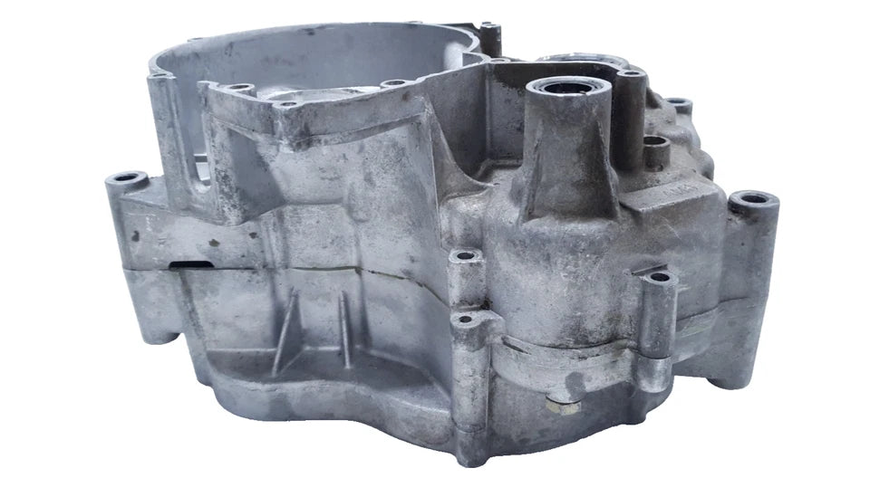 Carters moteur centraux AM6 Yamaha TZR 50 2005 Réf : 5WXE51500000