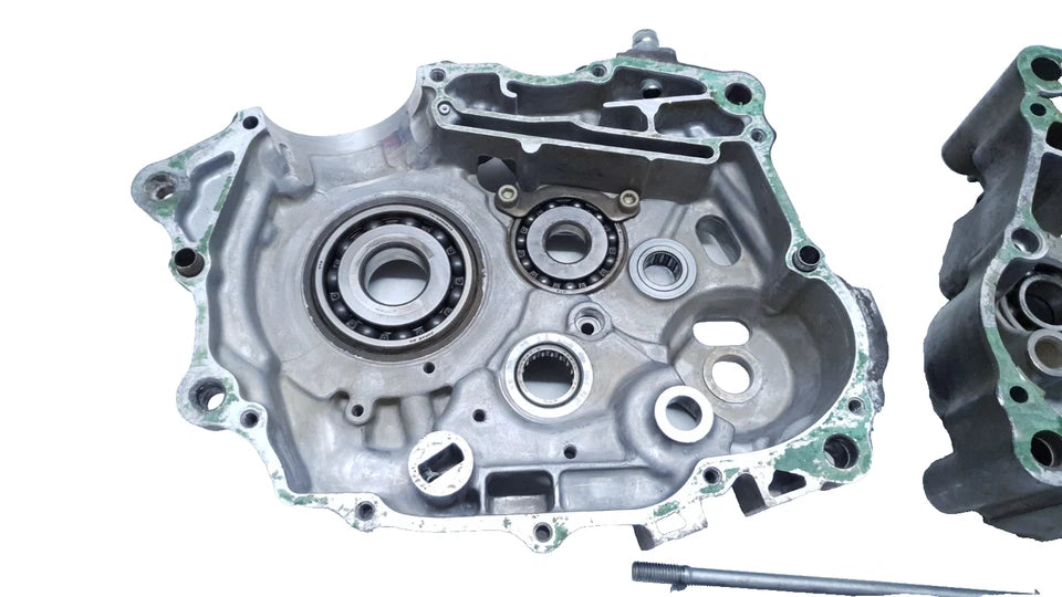 Carters moteur centraux Honda CLR 125 CityFly 2001 Réf : 11100-KFB-000