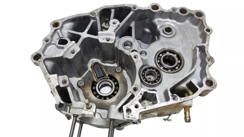 Carter moteur central gauche Honda CB125T 1978 n°2 Réf: 11200-399-000