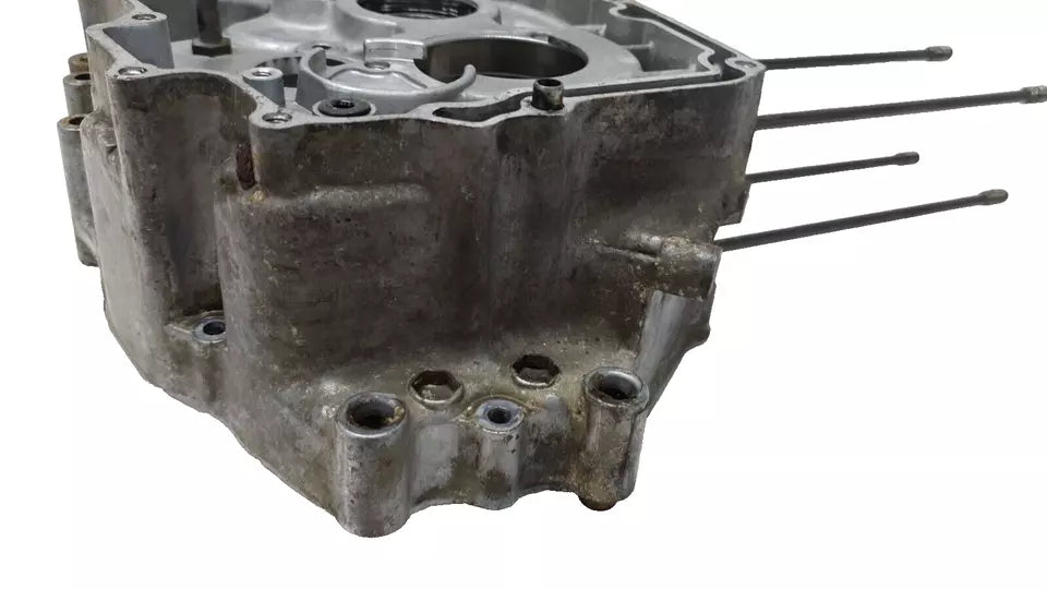 Carter moteur central droit Honda CB125T 1978 n°2 Réf: 11100-399-000