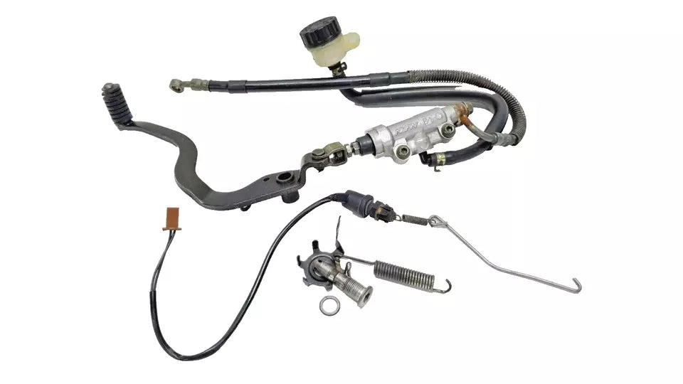 Maître cylindre de frein arrière Yamaha TDR 125 2002 Réf : 3XP-2583V-00