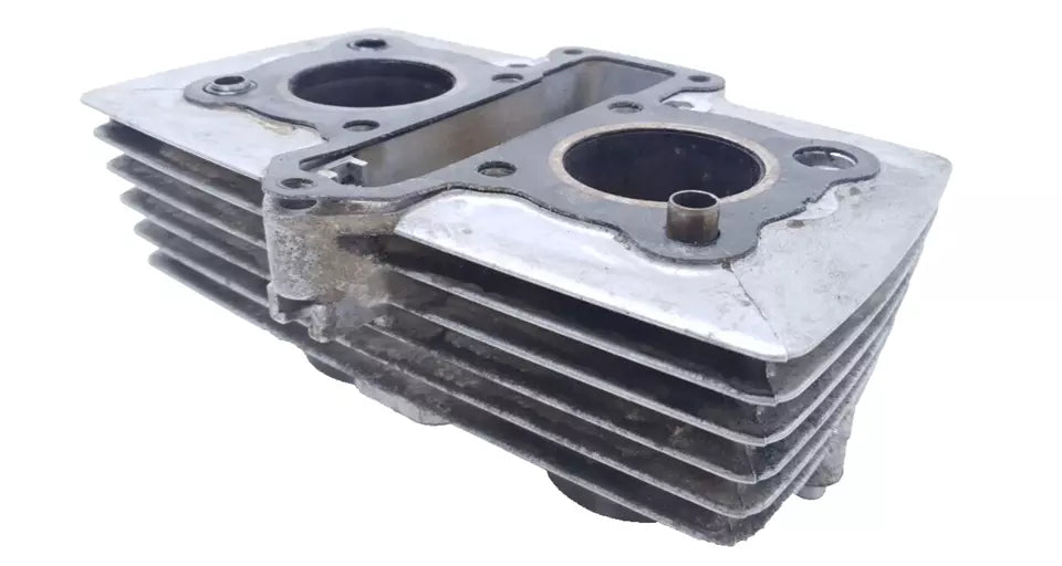 Cylindre & pistons 44mm Honda CB 125 T 1980 n°2 Réf : 12100-399-000