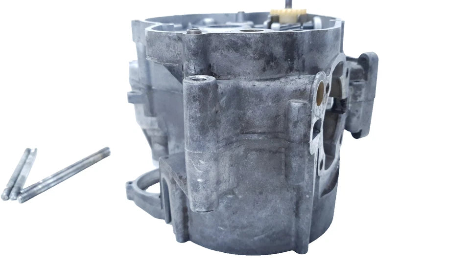 Carters moteur centraux AM6 Yamaha TZR 50 2004 Réf : 5WXE51500000