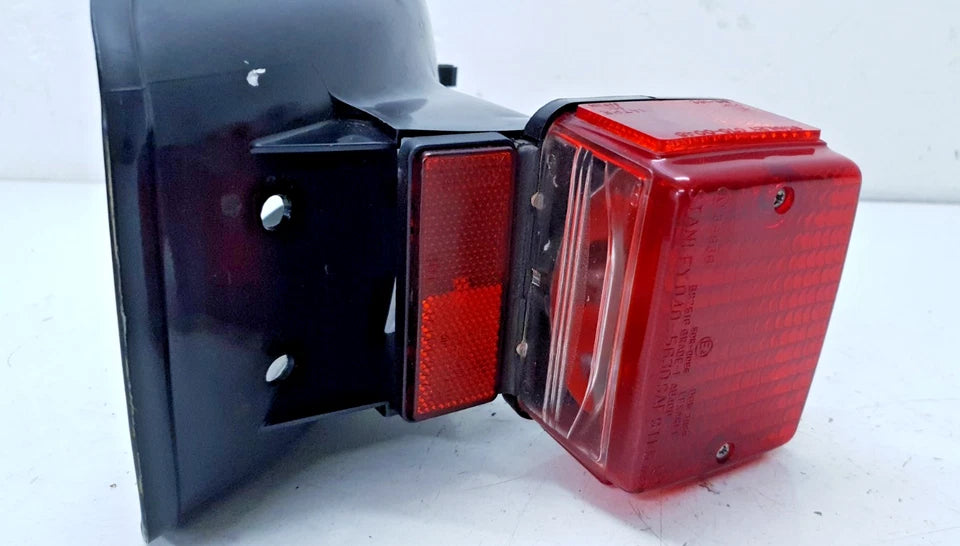 Garde boue et feu arrière Yamaha SR 125 1993 Réf : 10F8470021FF