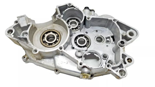 Carter moteur central droit Yamaha DT125LC 1987 n°5 Réf : 10V-15121-02-00