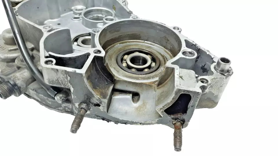 Carter moteur central droit Yamaha DT125LC 1987 n°10 Réf : 10V-15121-02-00