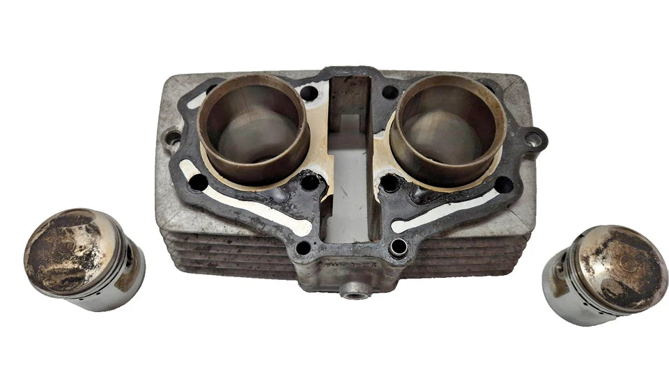 Cylindre & pistons Honda CM 125 Custom 1995 Réf : 12100-KC2-680