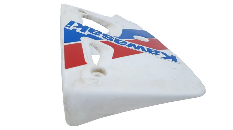 Ouie de radiateur gauche Kawasaki KMX 125 1988 Réf : 4908950476F