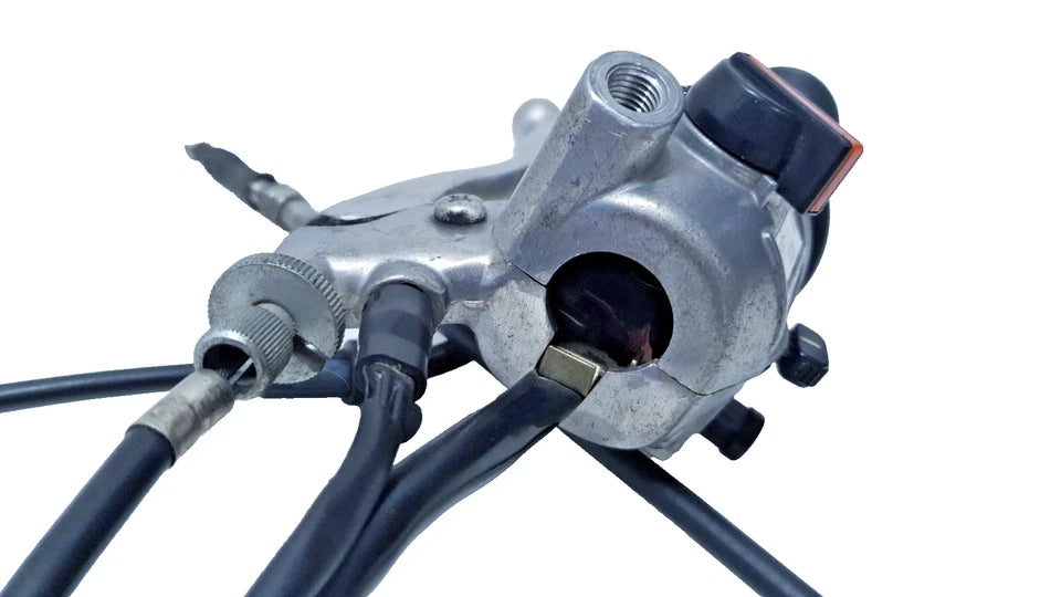 Commodo droit Yamaha SR 125 1993 Réf : 3MW839630000