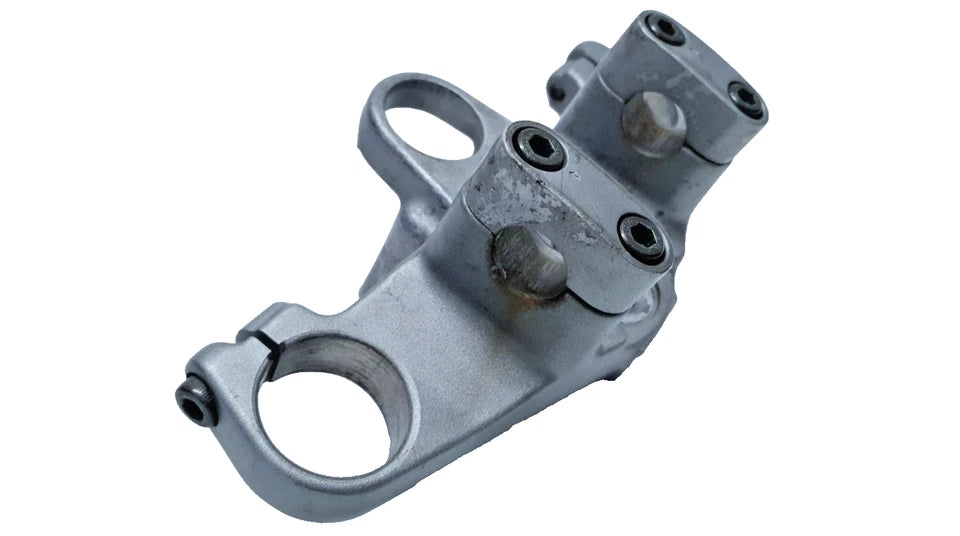 Yamaha TDR 125 1996 upper triple clamp #2 Ref: 4BP234352000