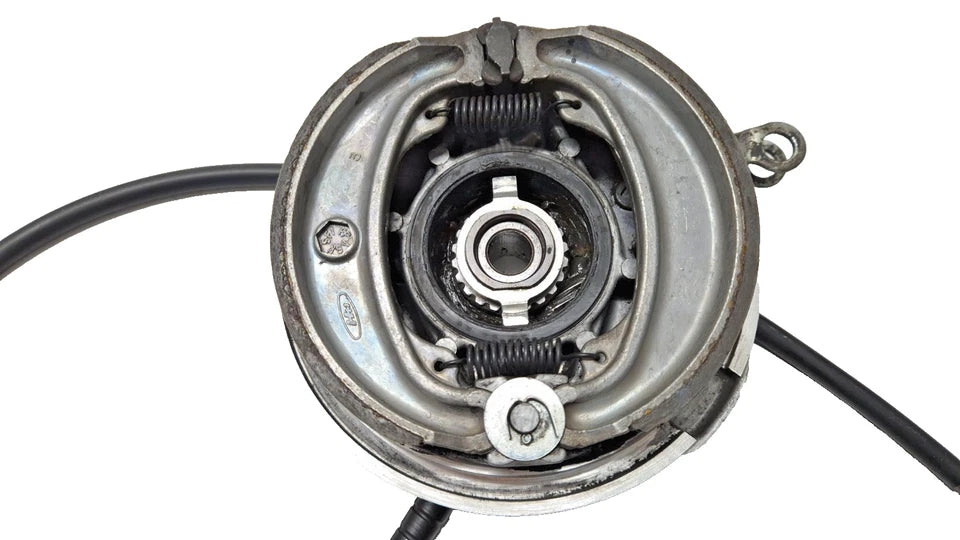 Tambour de frein avant Honda CM 125 Custom 1995 Réf : 45010-KB4-003