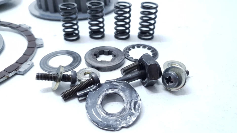 Embrayage incomplet Yamaha TZR 50 2002 n°3 Réf : 4YVE63710000