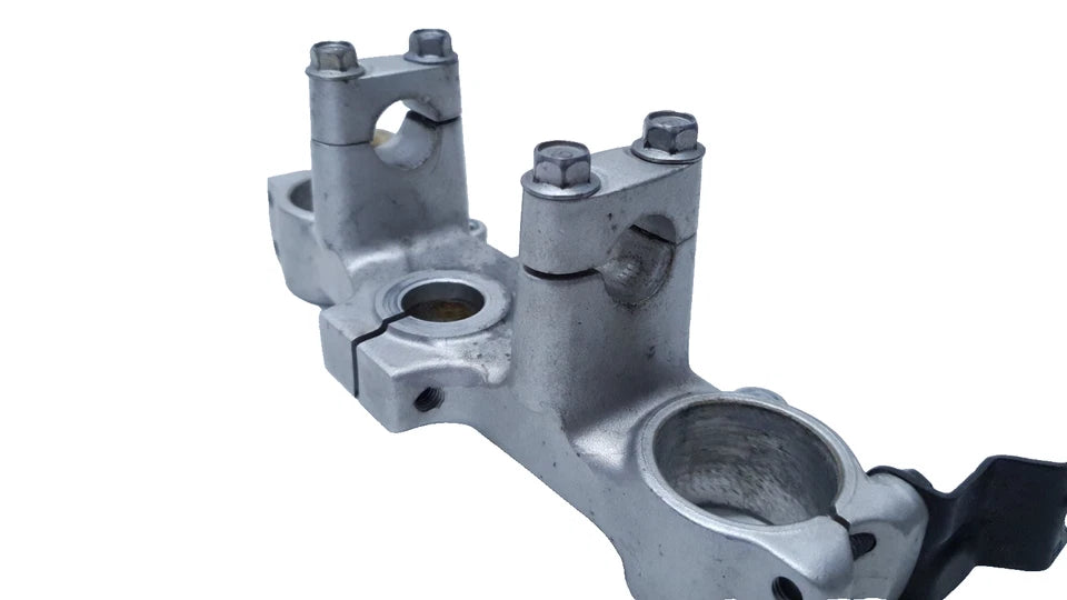 Té de fourche supérieur Yamaha DT125R 1997 n°2 Réf : 3BN234350035
